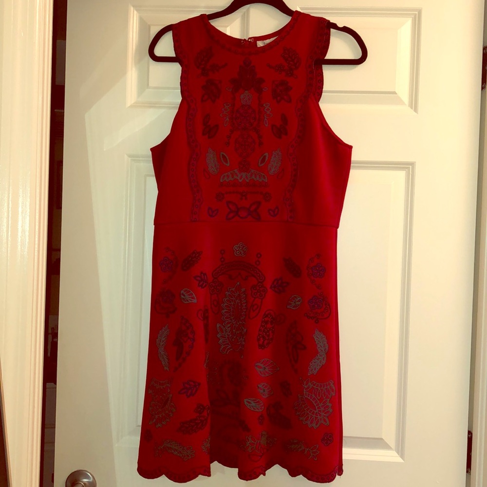 FRANCESCAS MAILE EMBROIDERED RUNWAY DRESS